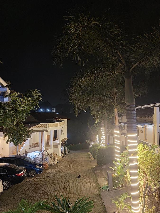 Villa Beverly Lembang Exterior foto
